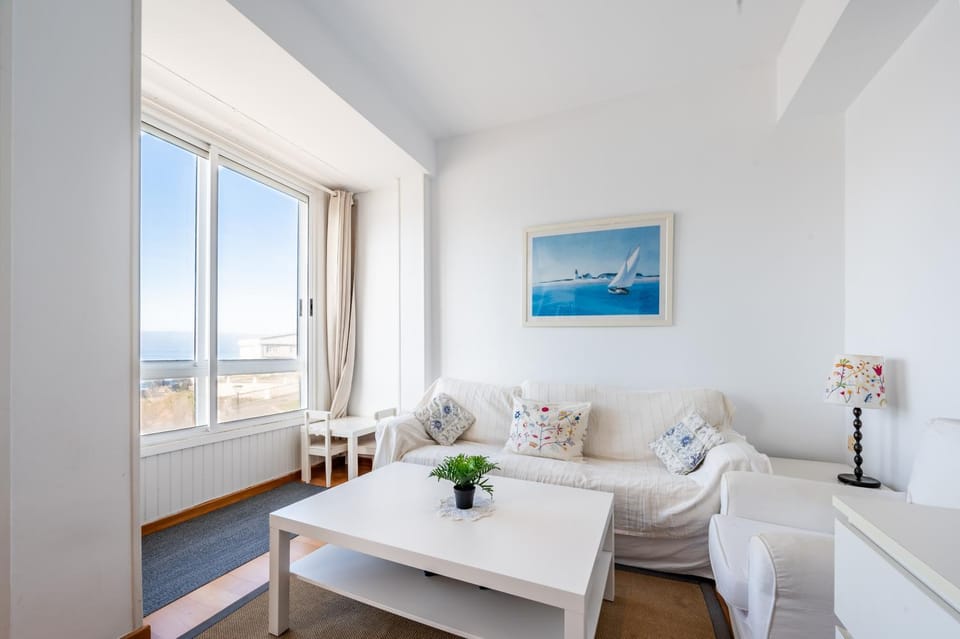 Living room, Photo of the whole room, Seating area, Sea view