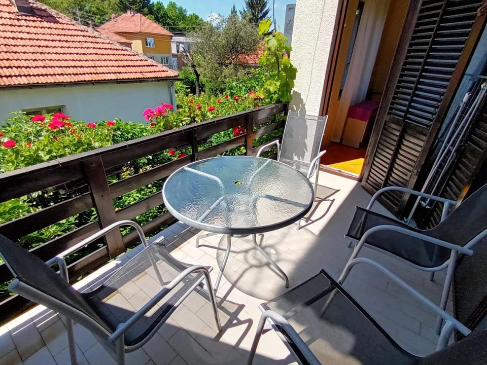 Balcony/Terrace, Seating area