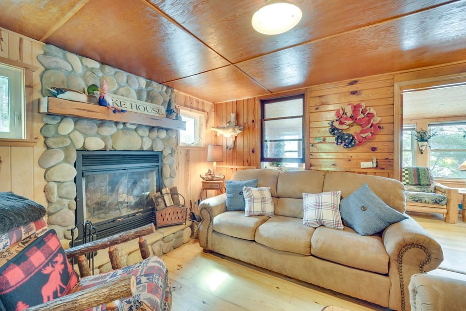 Pet-Friendly Waterfront Minong Cabin with Fire Pit Cabin in Wisconsin