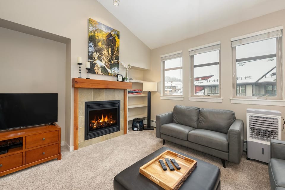 Living room, fireplace