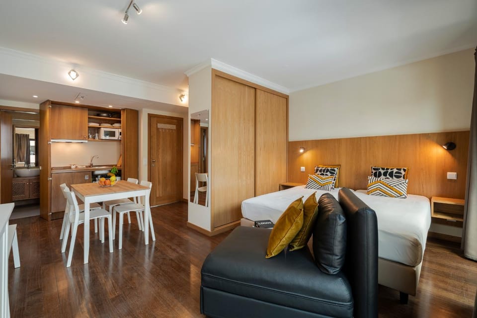 Bed, Living room, Bedroom