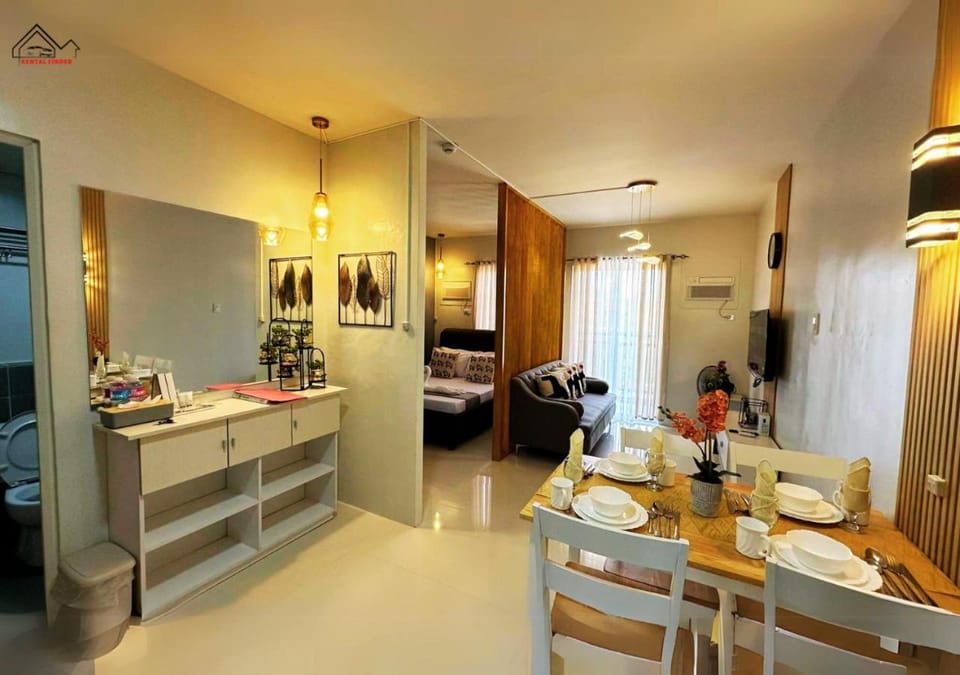 Bed, Kitchen or kitchenette, Living room, Food and drinks, Photo of the whole room, Seating area, Dining area, Bedroom, Food