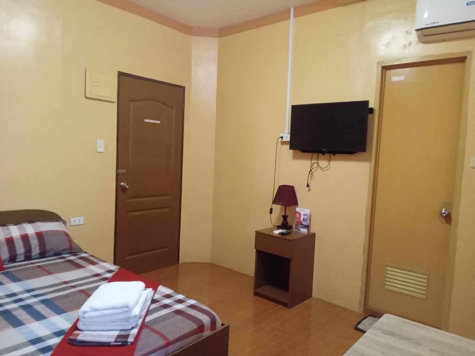 JAZ-M Pensionhouse Hotel in Tagbilaran City
