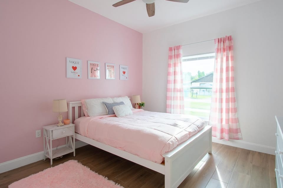 Bed, Bedroom