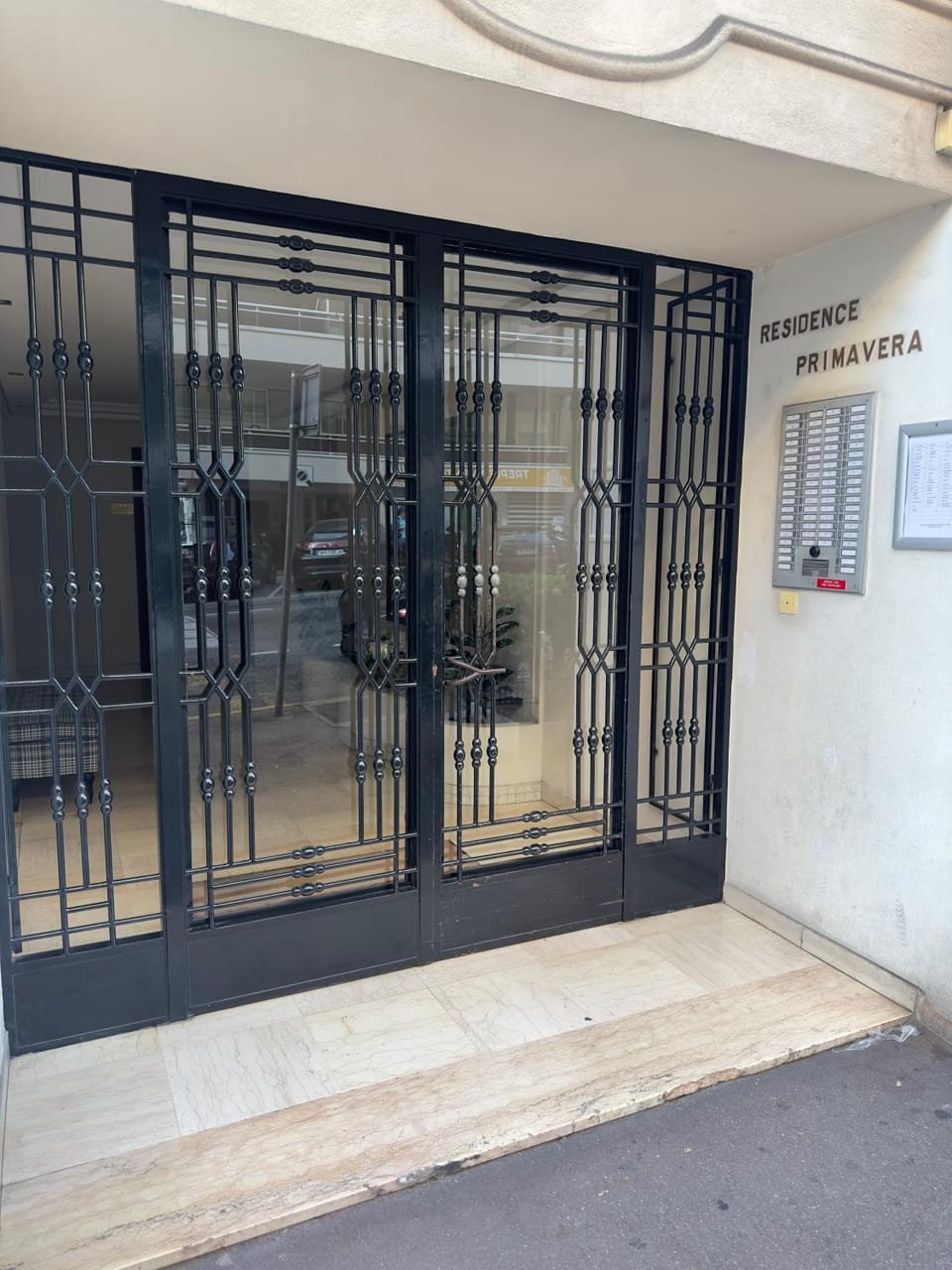 Property building, Facade/entrance