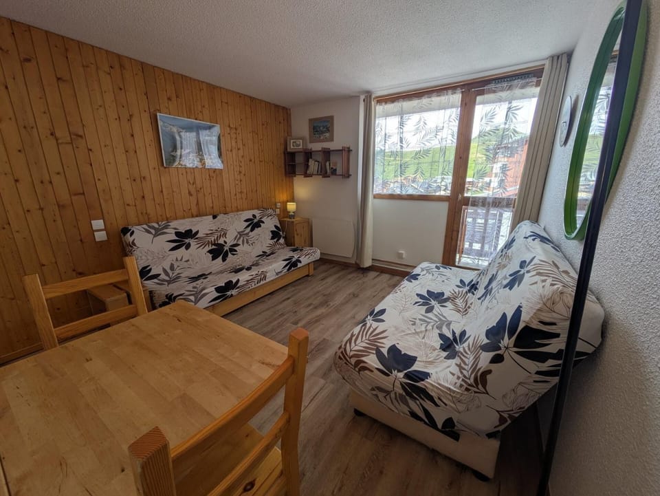 Résidence Hameaux Ii - Studio rénové 2 personnes - Plagne Village MAE-7324 Apartment in Mâcot-la-Plagne