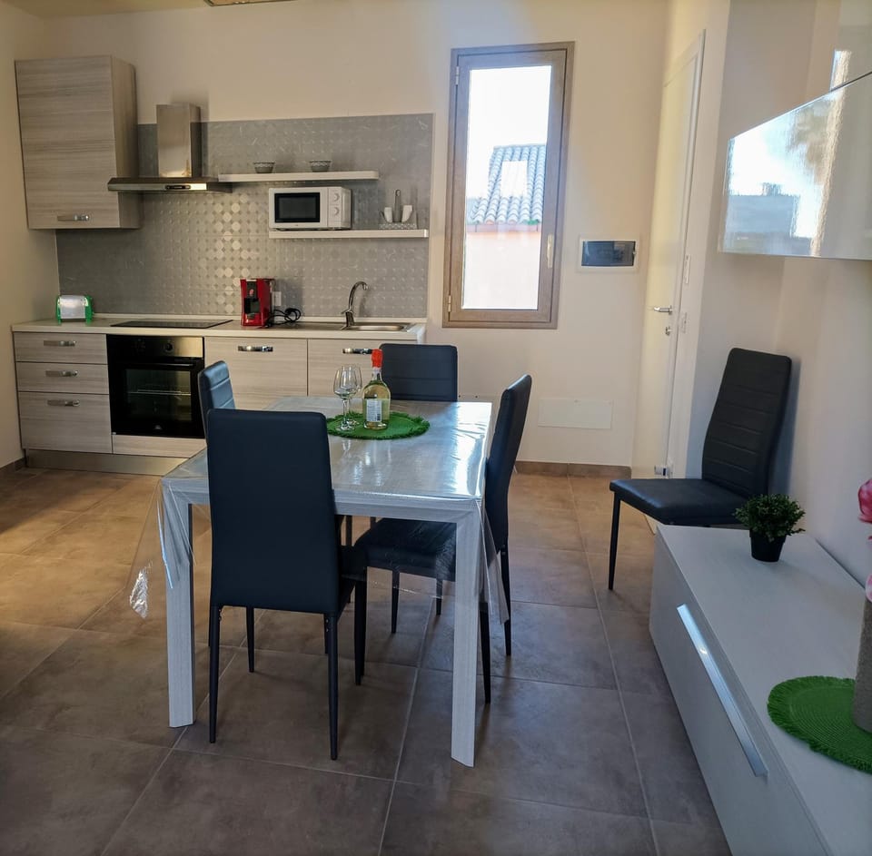 Living room, Seating area, minibar, pet friendly, stove, toaster, kitchen