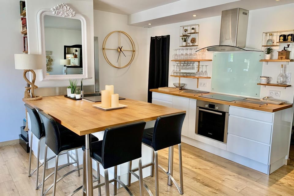 Coffee/tea facilities, Dining area, pet friendly, kitchen