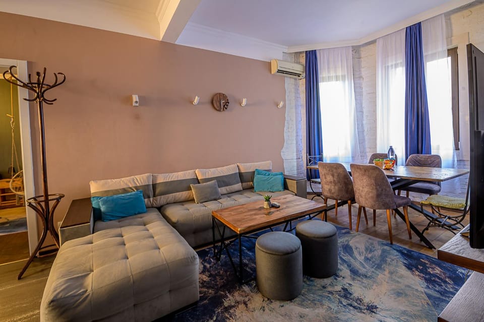 Living room, Seating area, Dining area