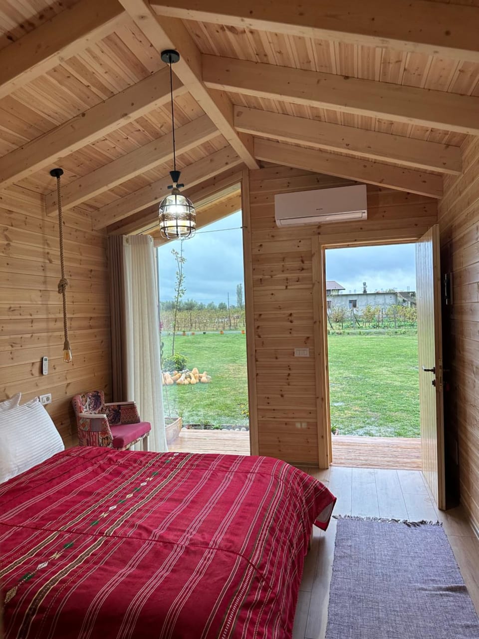 Bed, Natural landscape, Photo of the whole room, Bedroom