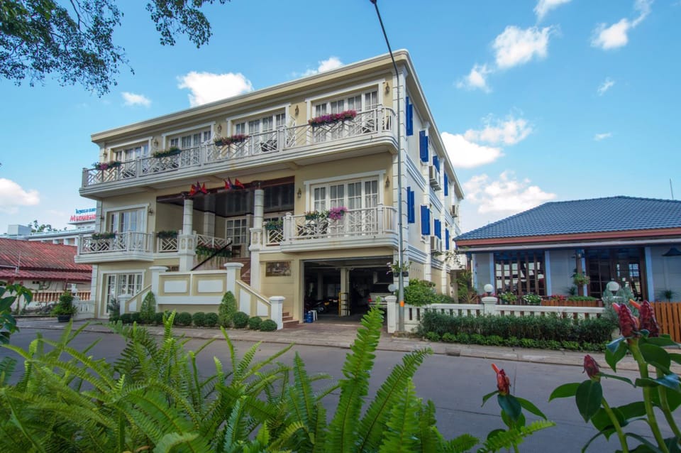 Property building, Day