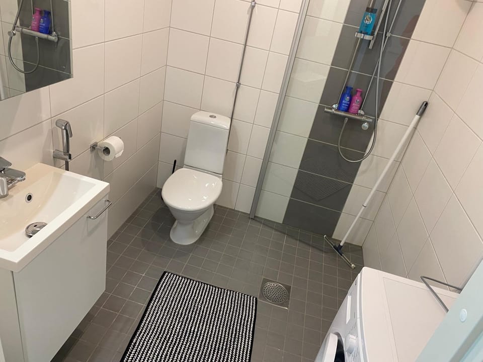Shower, Toilet, Bathroom