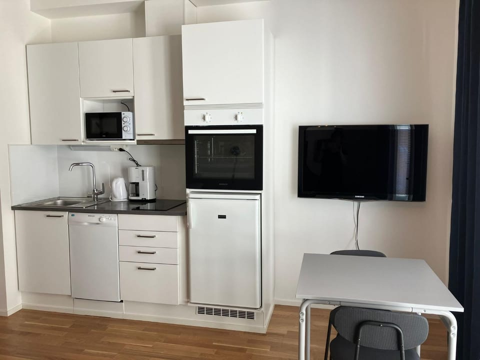 TV and multimedia, Coffee/tea facilities, minibar, pet friendly, stove, kitchen