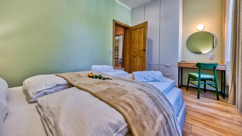 Bed, Bedroom