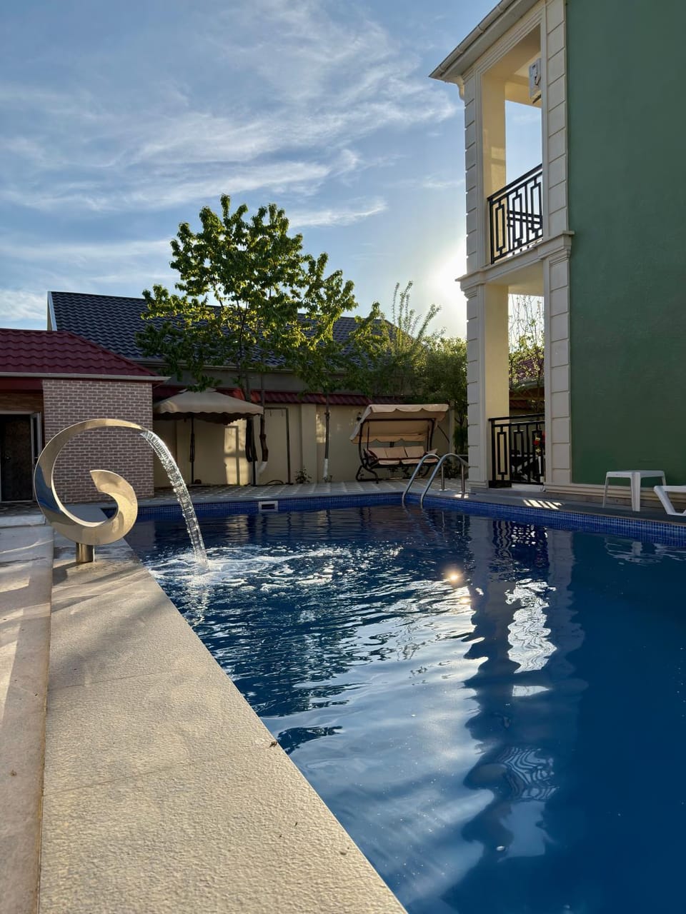 Pool view, Swimming pool, sunbed