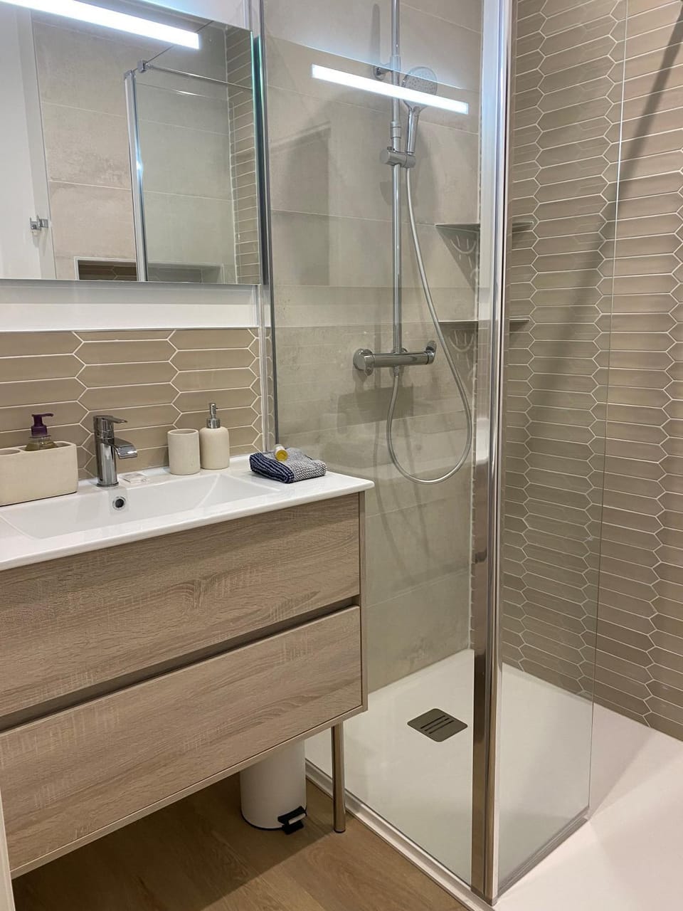 Luxe & Confort, Spacieux, Neuf, Clim et Central Apartment in Occitanie