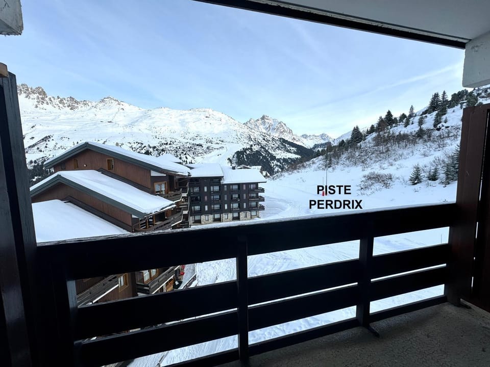 Balcony/Terrace, Mountain view