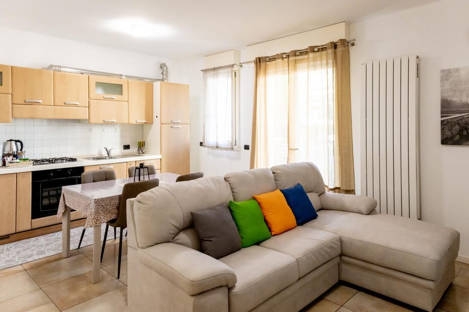 Kitchen or kitchenette, Living room, Lobby or reception, Dining area