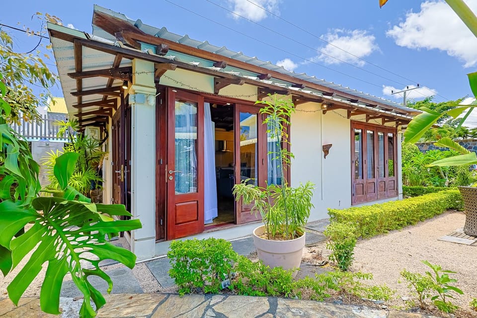 Property building, Garden, Garden view, Pool view