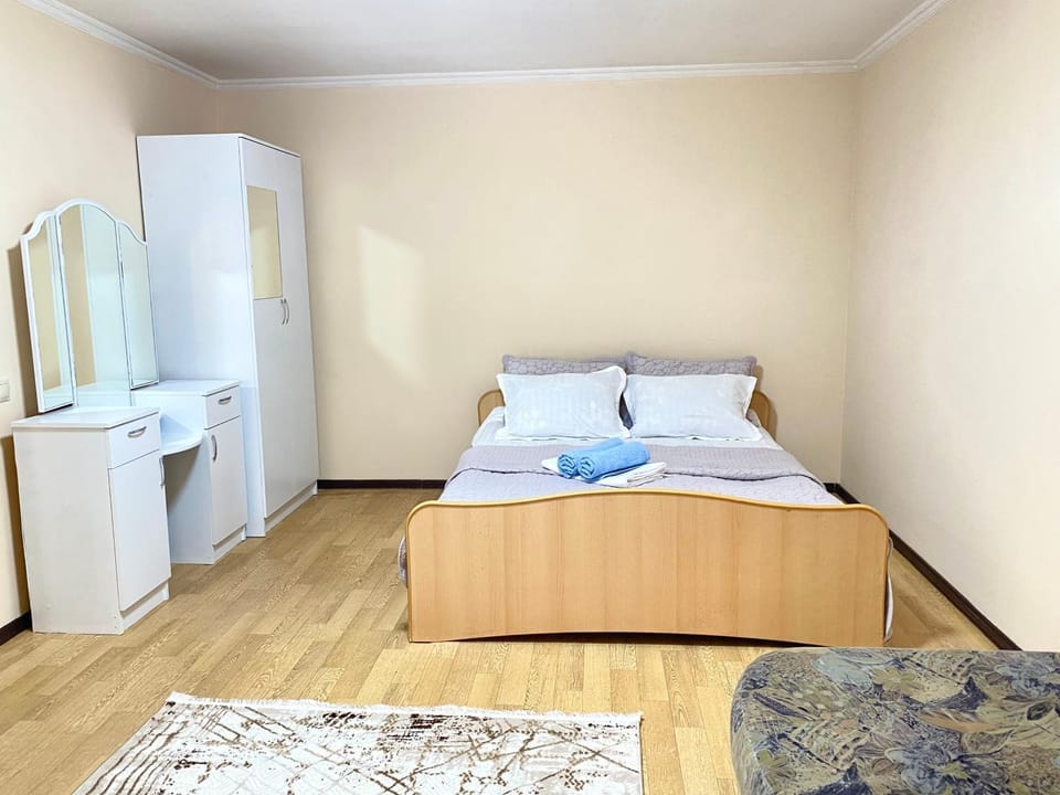 Bedroom, wardrobe