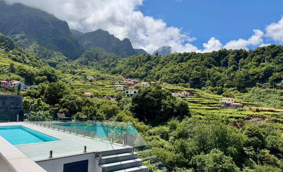 Natural landscape, View (from property/room), Mountain view, Pool view, Swimming pool