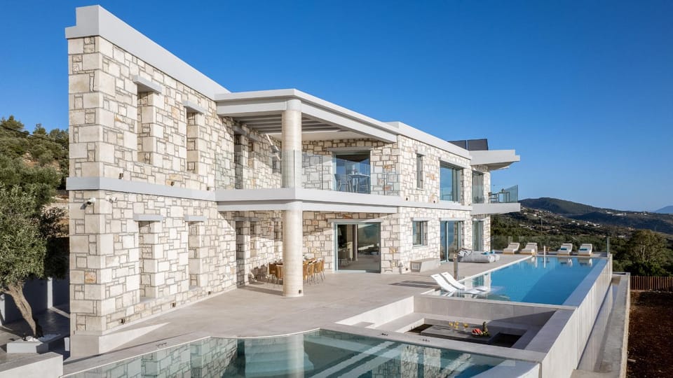Property building, Day, Balcony/Terrace, Pool view, Swimming pool