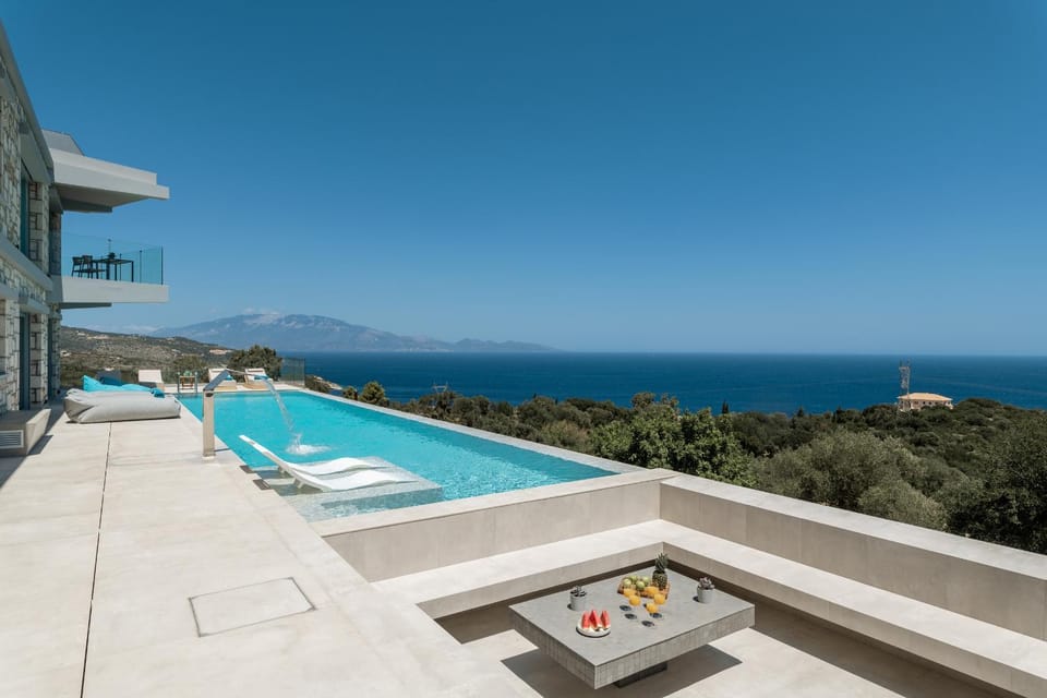 Day, Natural landscape, View (from property/room), Pool view, Sea view, Swimming pool