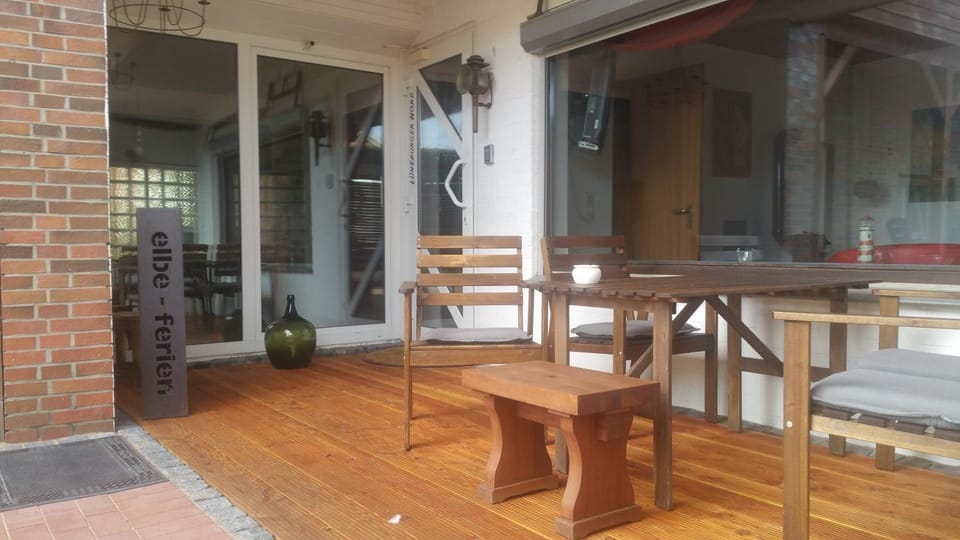 Property building, Patio, Other, Area and facilities