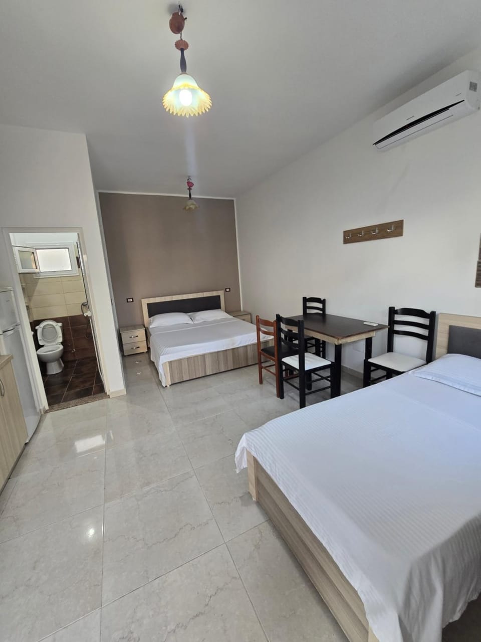 Kitchen or kitchenette, Living room, Photo of the whole room, Dining area