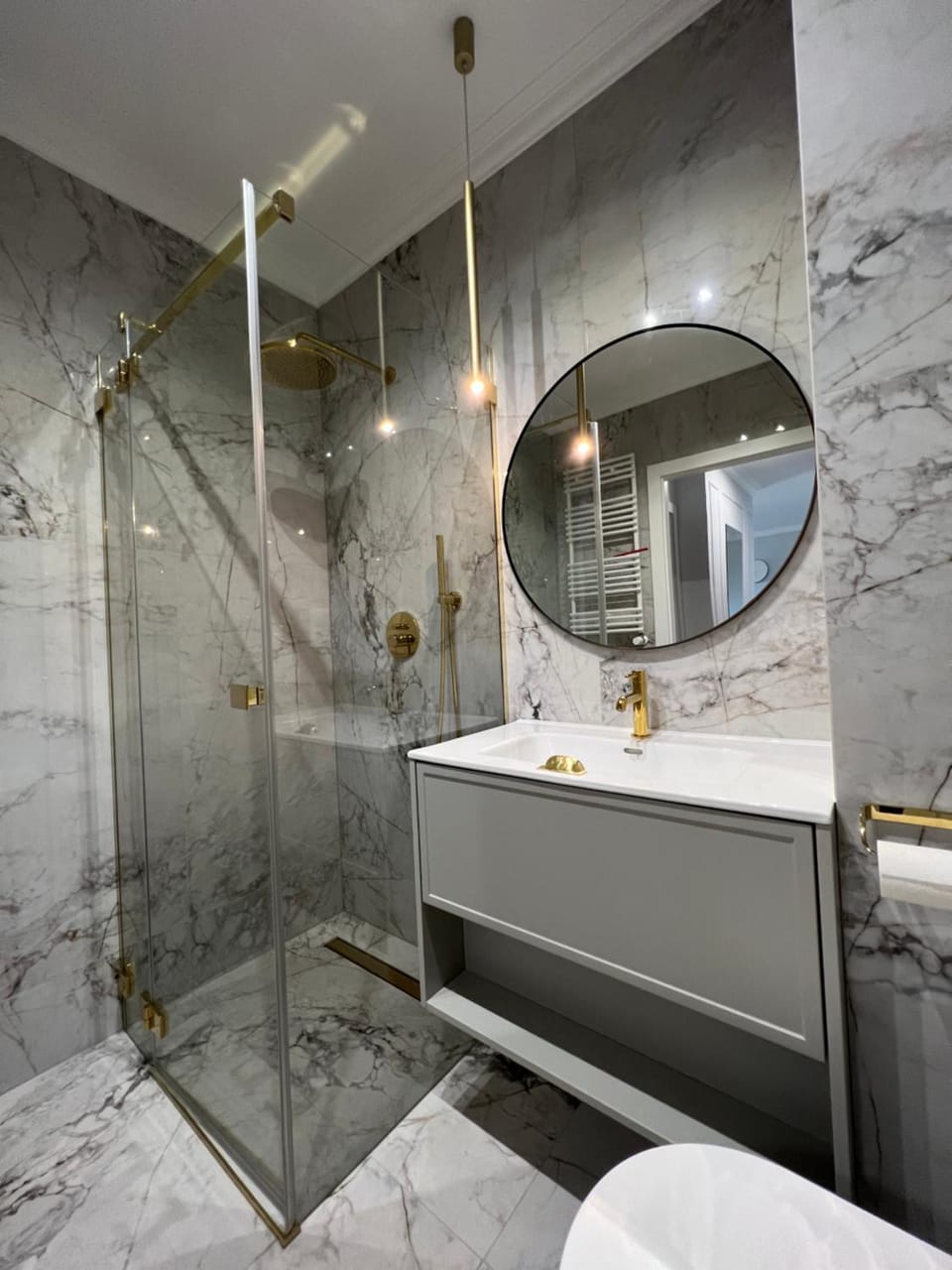 Shower, Bathroom, towels