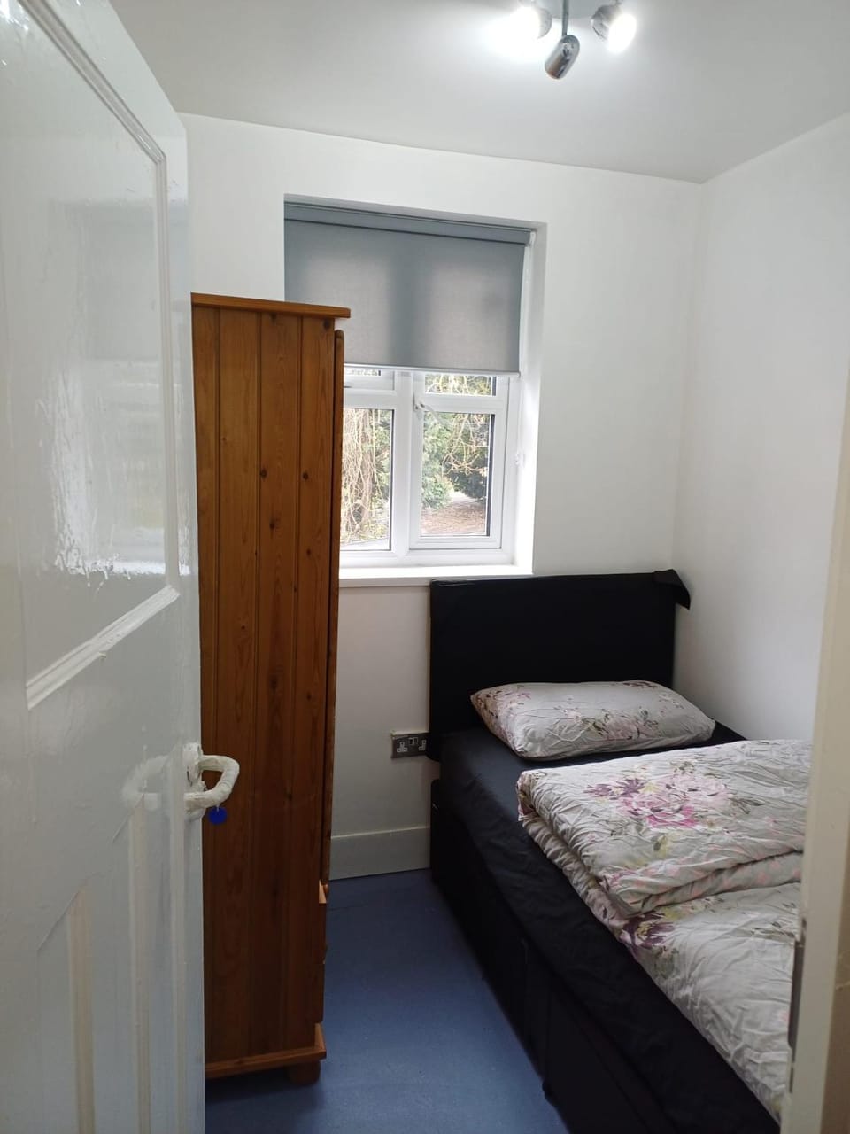Budgeted Residence near Coventry Building Society (CBS) Arena with Parking Vacation rental in Coventry