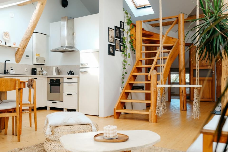 Kitchen or kitchenette, Dining area, pet friendly, stove