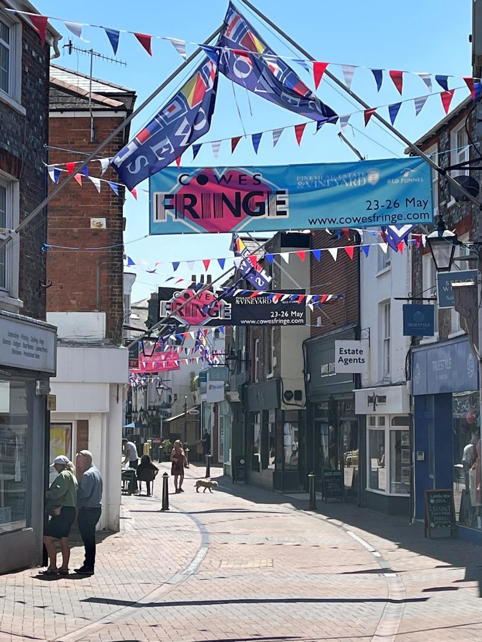 Neighbourhood, Street view, Entertainment, Location