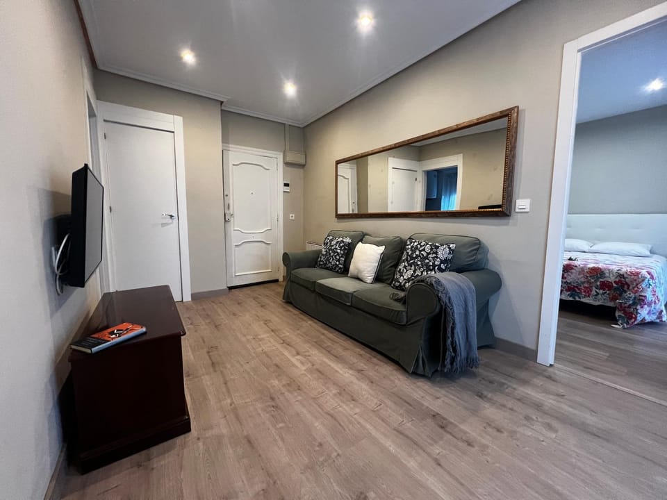 Piso en Castrillón cerca de la playa de salinas, Eysines 34 1izq VUT-4368-AS8 Apartment in Asturias