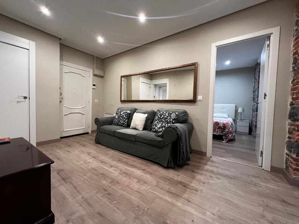 Piso en Castrillón cerca de la playa de salinas, Eysines 34 1izq VUT-4368-AS8 Apartment in Asturias