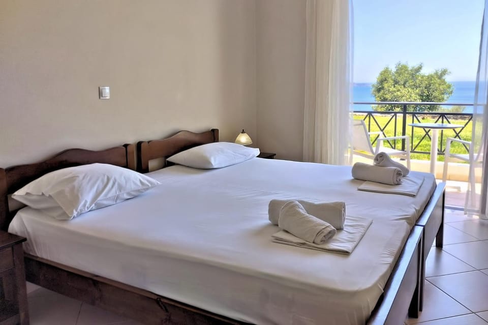 View (from property/room), Balcony/Terrace