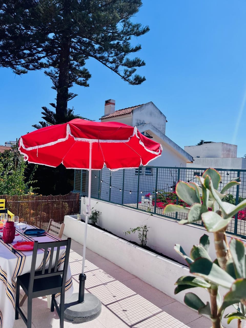 Superb Surf House Next to best Caparica Beach House in Costa da Caparica