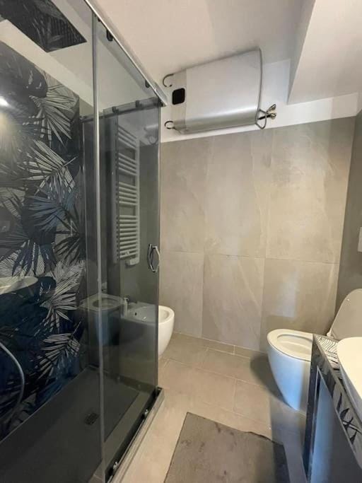 Shower, Toilet, Bathroom