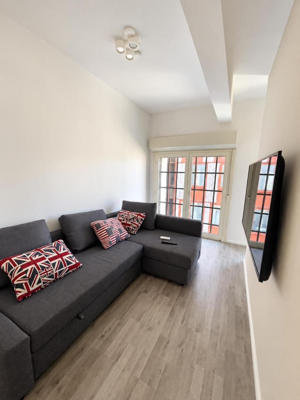 TV and multimedia, Living room, Seating area