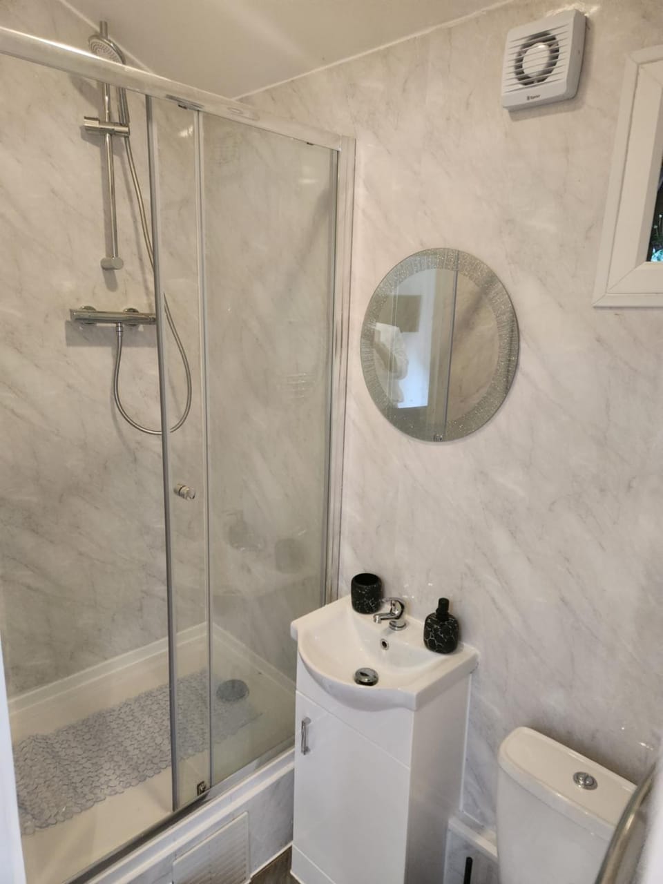 Cosy Studio Flat Apartment in Dartford