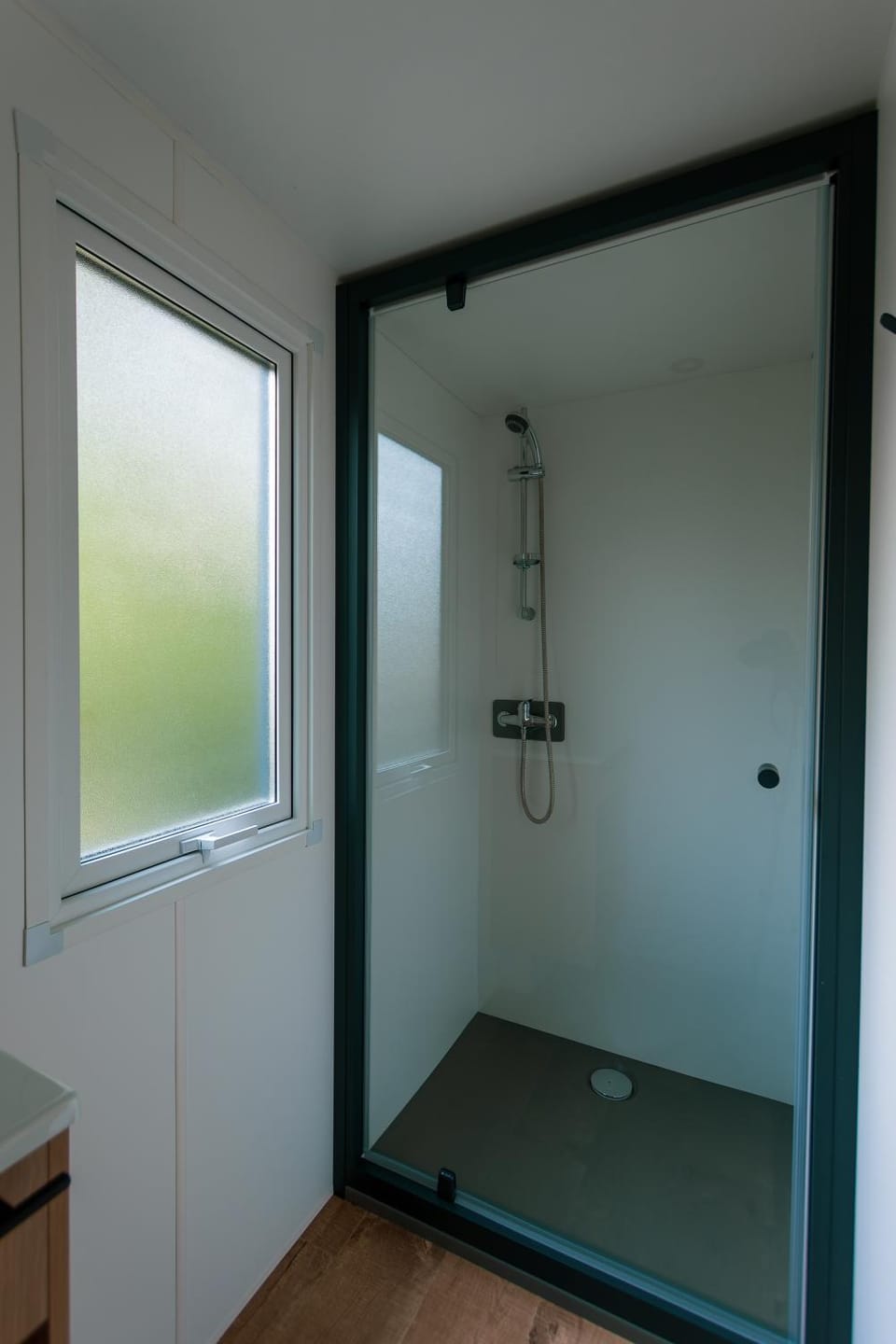 Camping les Avignon - la Laune Campground/ 
RV Resort in Villeneuve-lès-Avignon