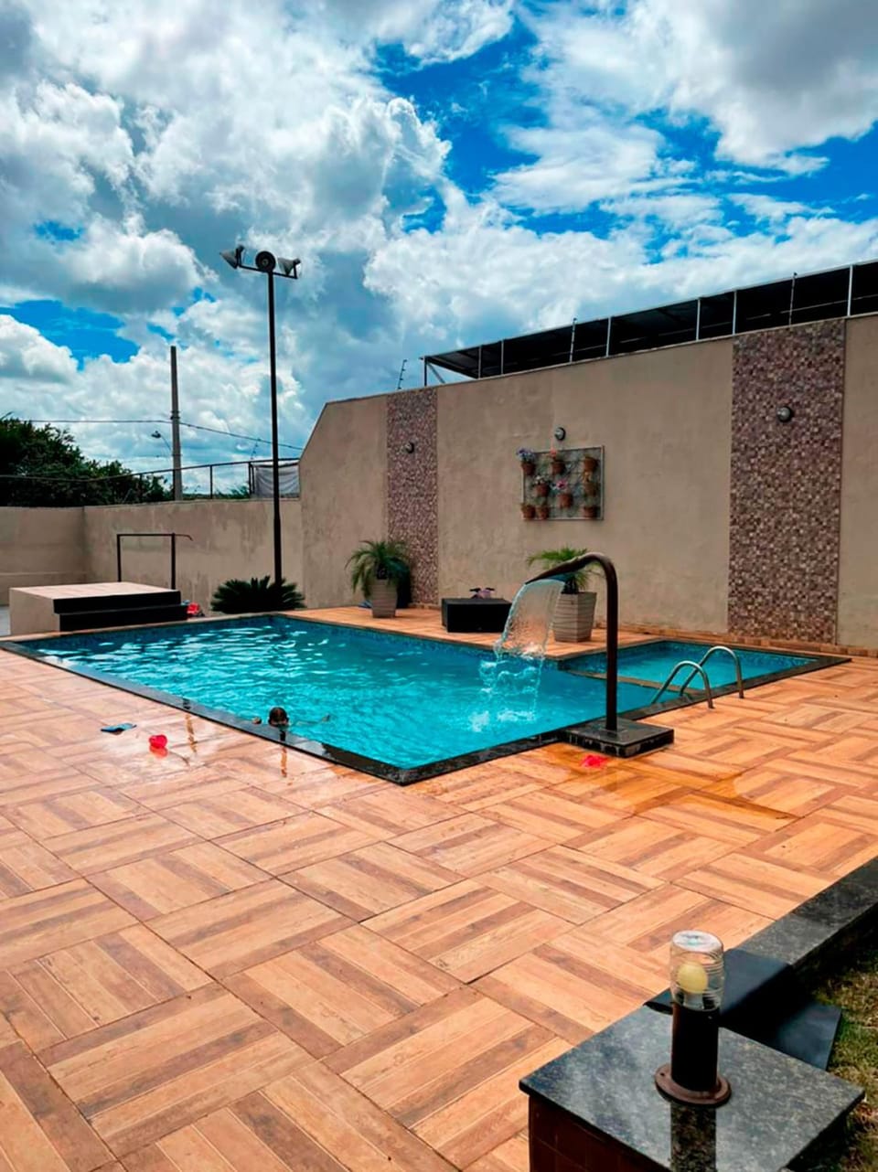 Swimming pool