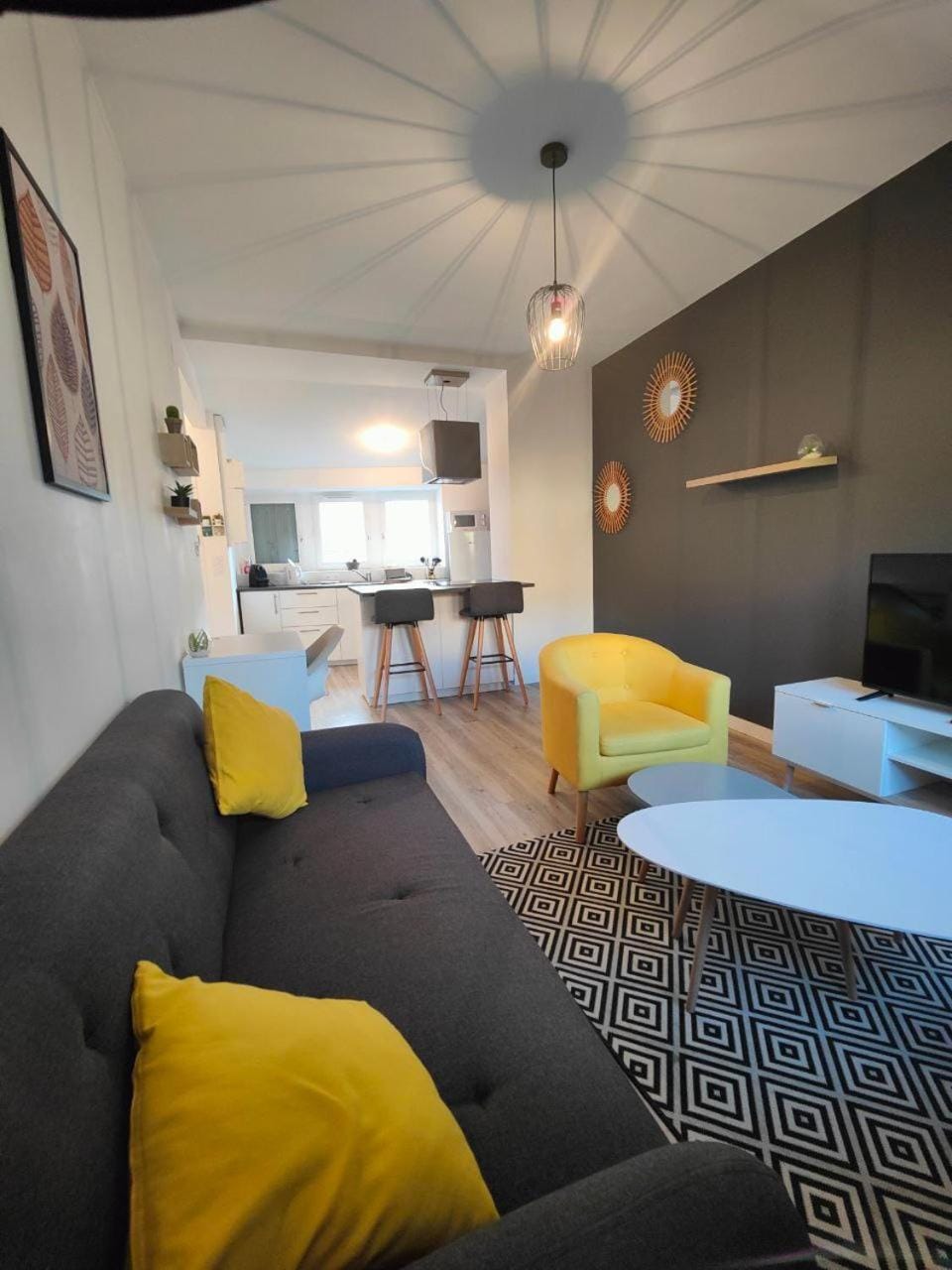 Joli T2 Scandi Apartment in Riom