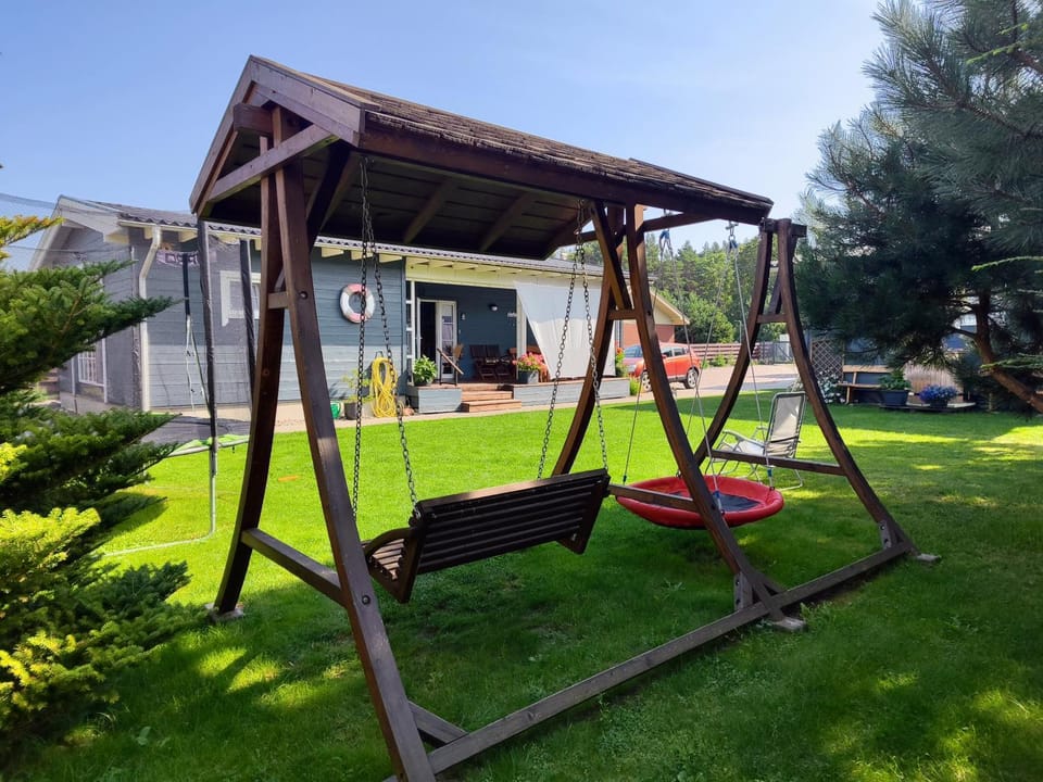 Patio, BBQ facilities, Children play ground, Balcony/Terrace, Parking