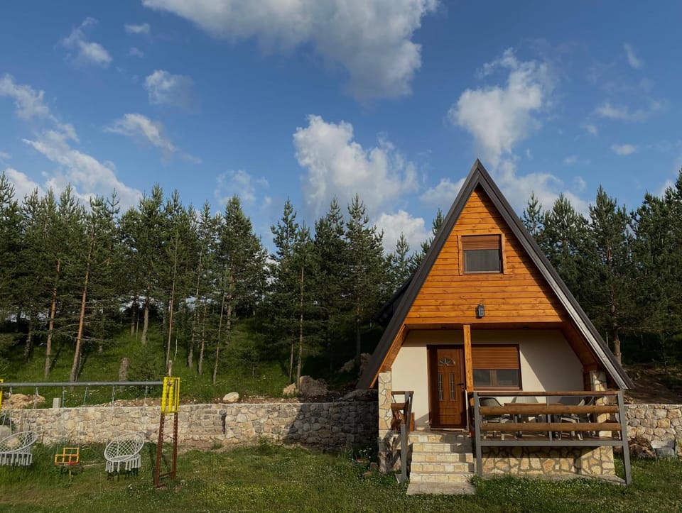 Srce Zminice Villa in Zlatibor District, Serbia