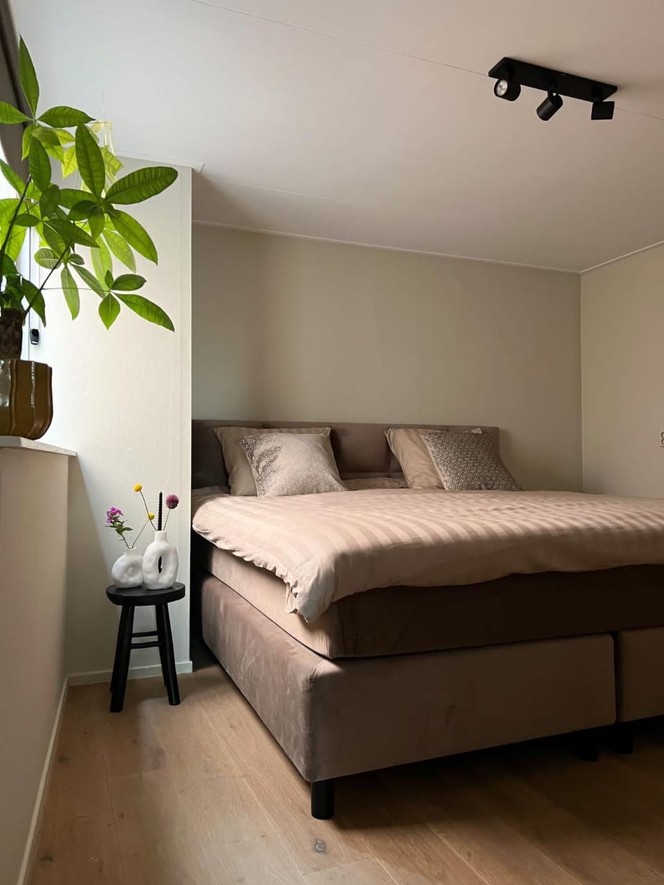 Decorative detail, Bedroom