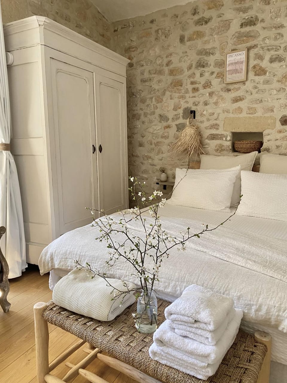 Bed, wardrobe