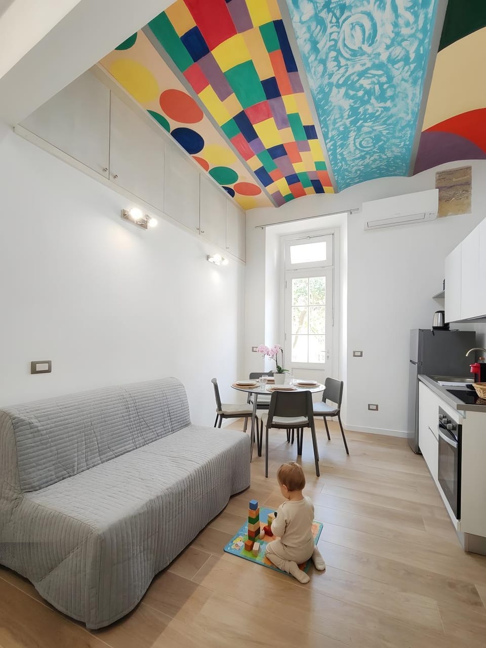 Kitchen or kitchenette, Living room, Dining area, stove