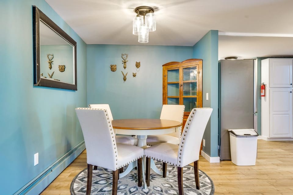 Conveniently Located Old Forge Condo Near Downtown House in Old Forge