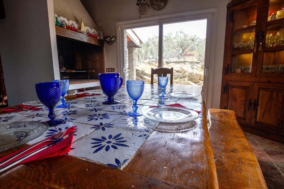 Dining area, Communal kitchen